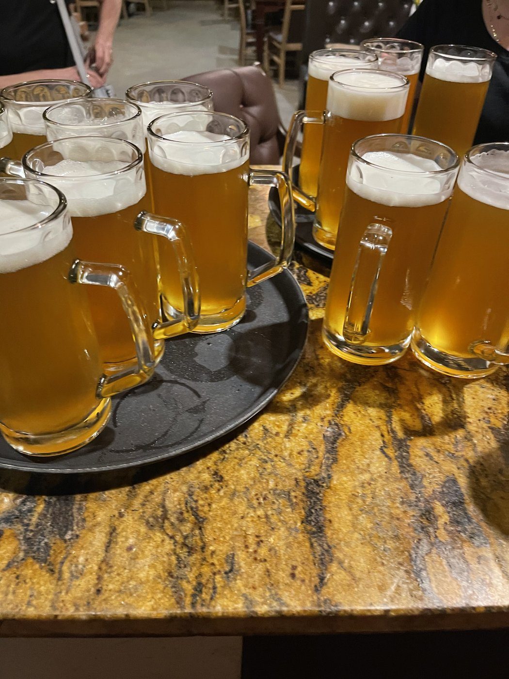 Kufle piwa rzemieślniczego z Browaru Wojkówka